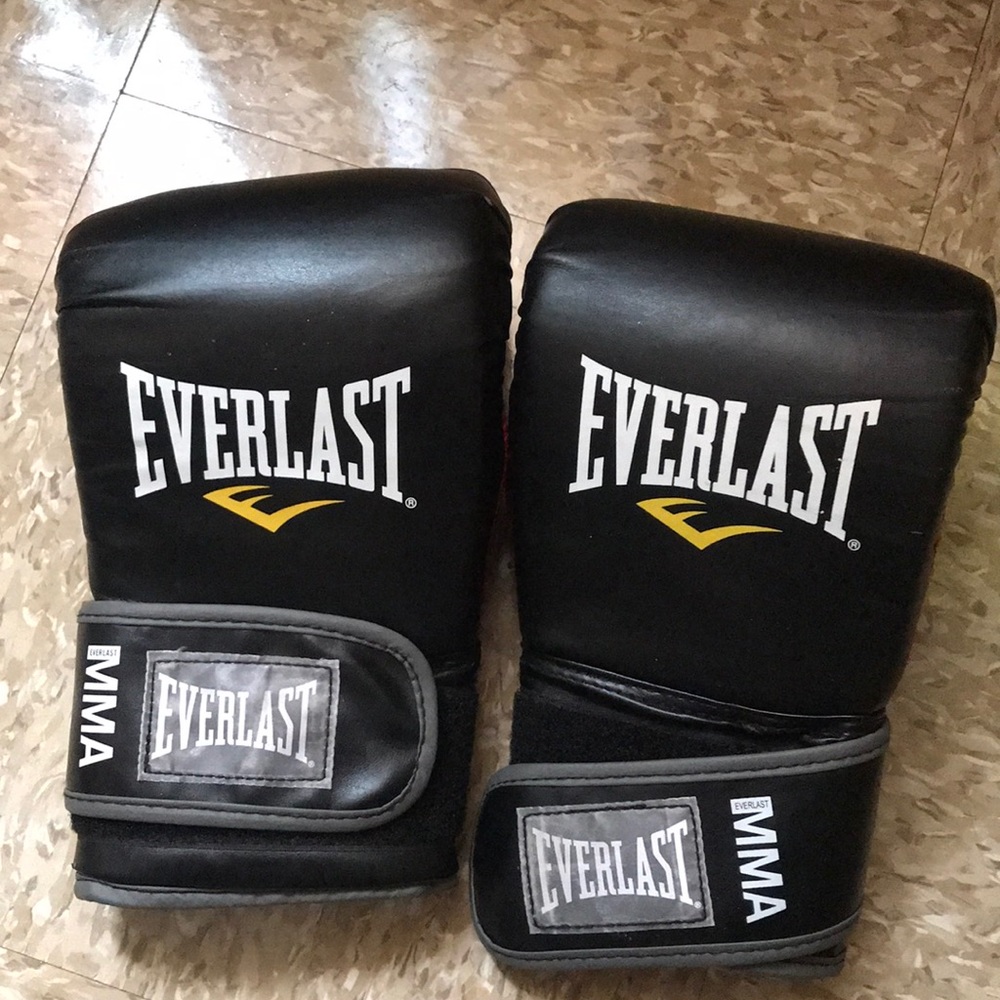 MMA Heavy Bag Gloves